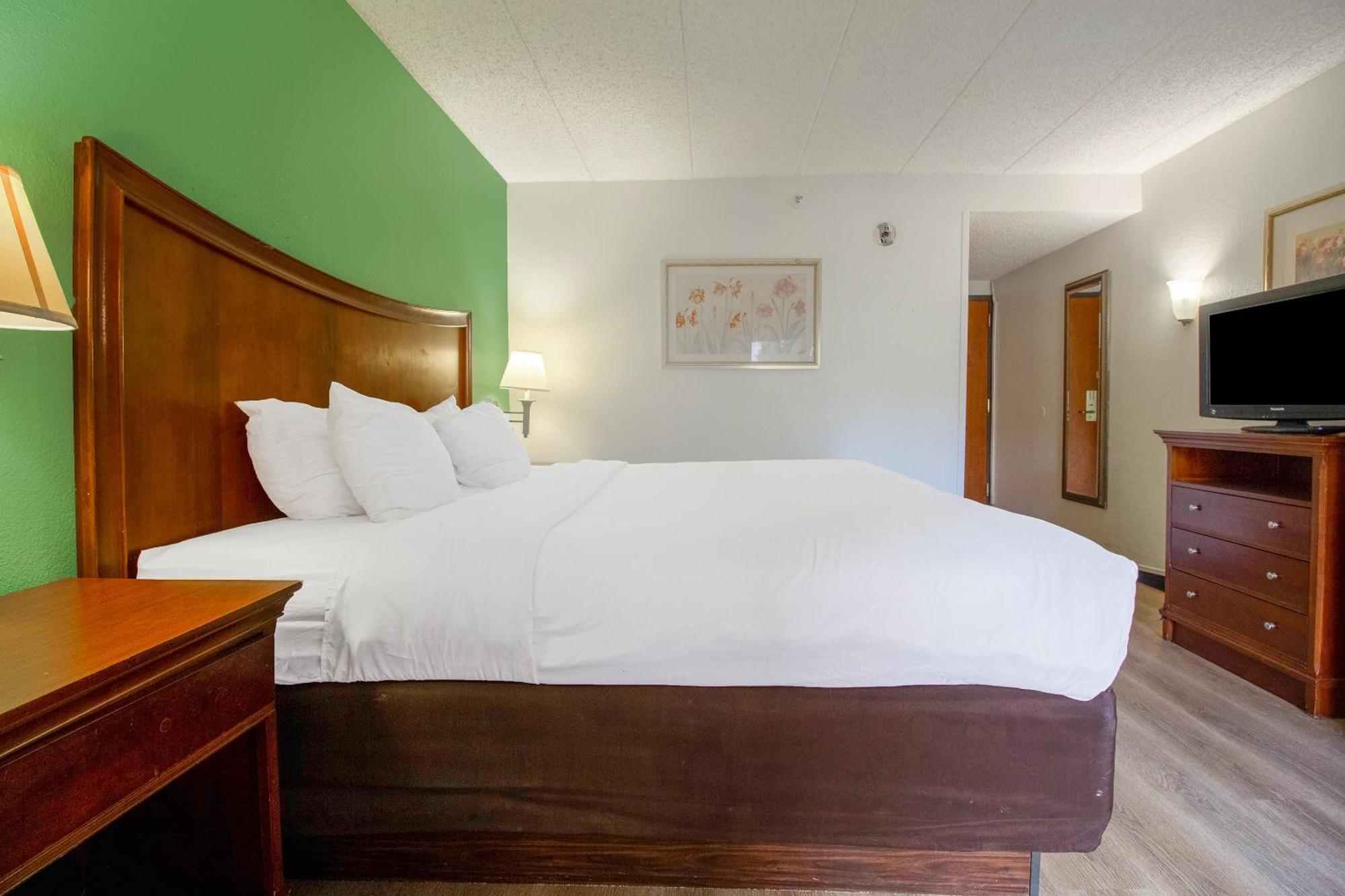 Tulsa Square Hotel Central, I-44 By Oyo Exterior foto
