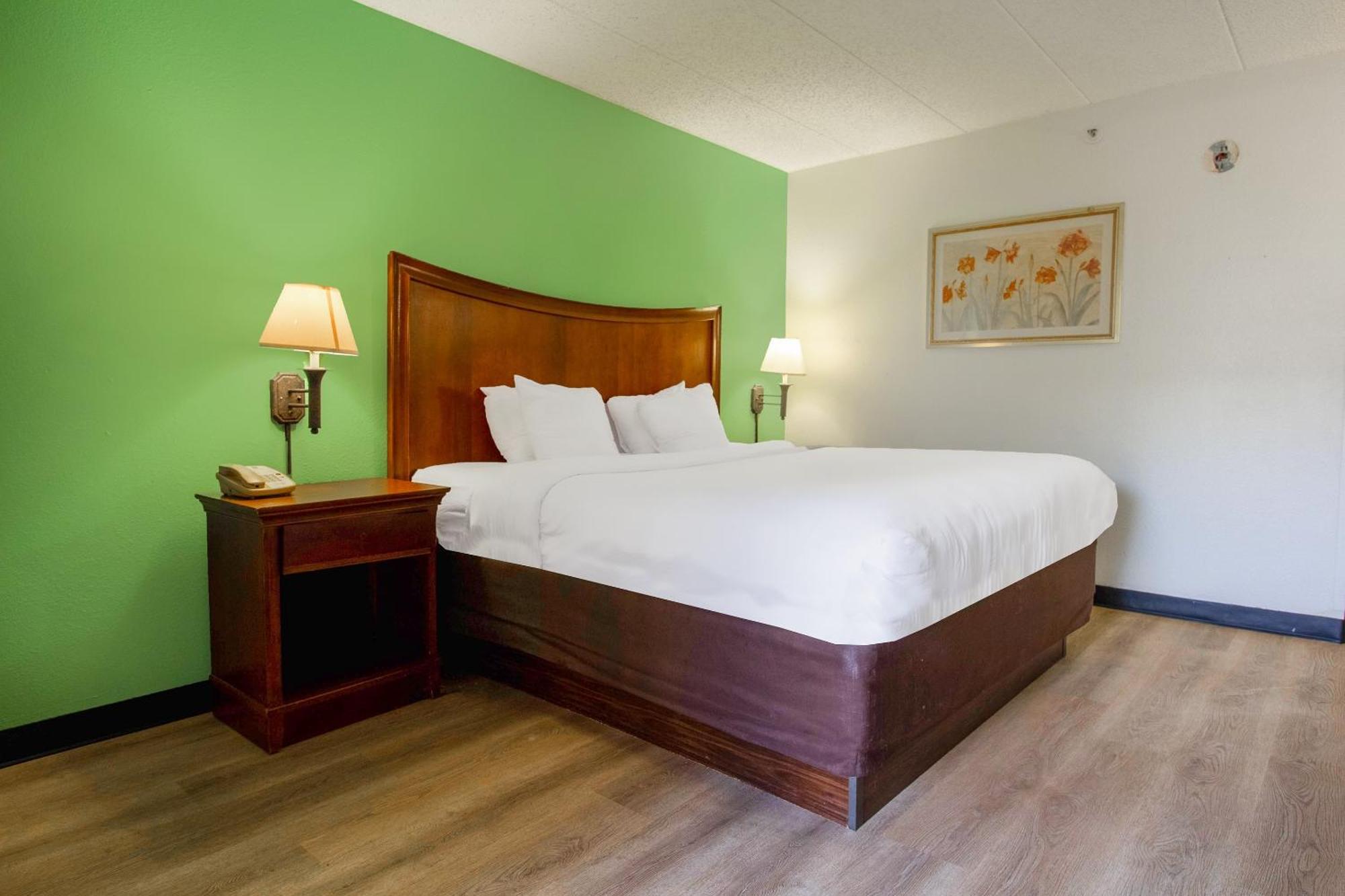 Tulsa Square Hotel Central, I-44 By Oyo Exterior foto